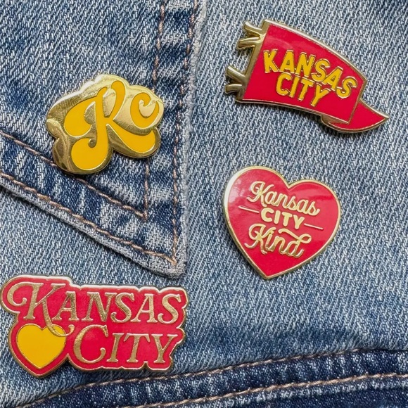 Kansas City Pin Red & Yellow 🏈 - Picture 2 of 4